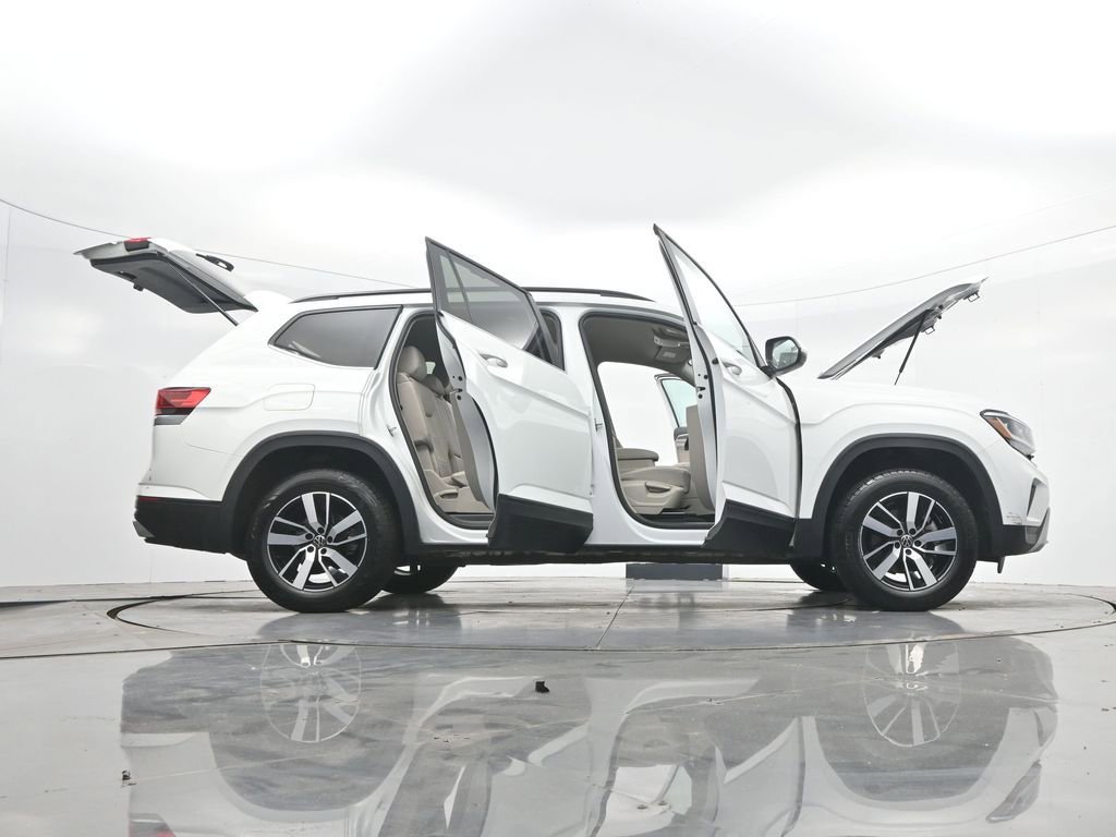 Used 2023 Volkswagen Atlas SE FWD image 45