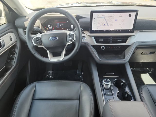 Certified 2025 Ford Explorer Active w/ Active Comfort Package RWD image 15