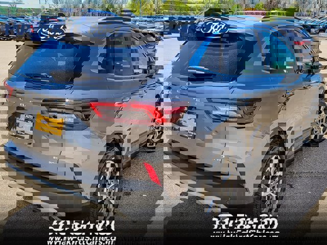 Certified 2023 Ford Escape Platinum w/ Premium Technology Package AWD/4WD image 9