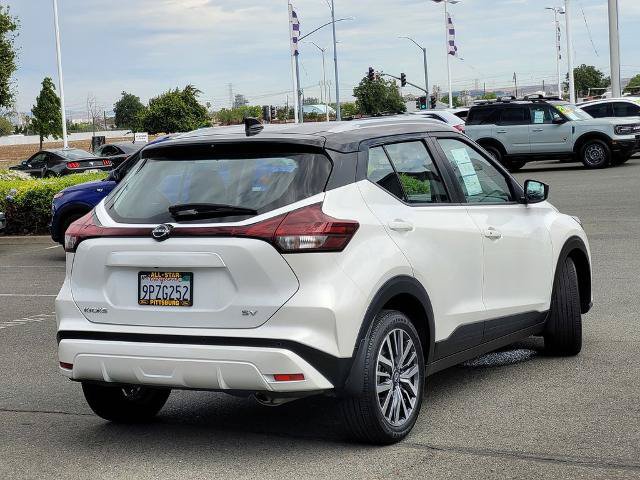 Used 2024 Nissan Kicks SV FWD image 4