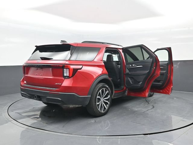 Certified 2025 Ford Explorer ST-Line AWD/4WD image 28