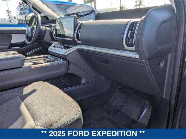 Certified 2025 Ford Expedition Active RWD image 23