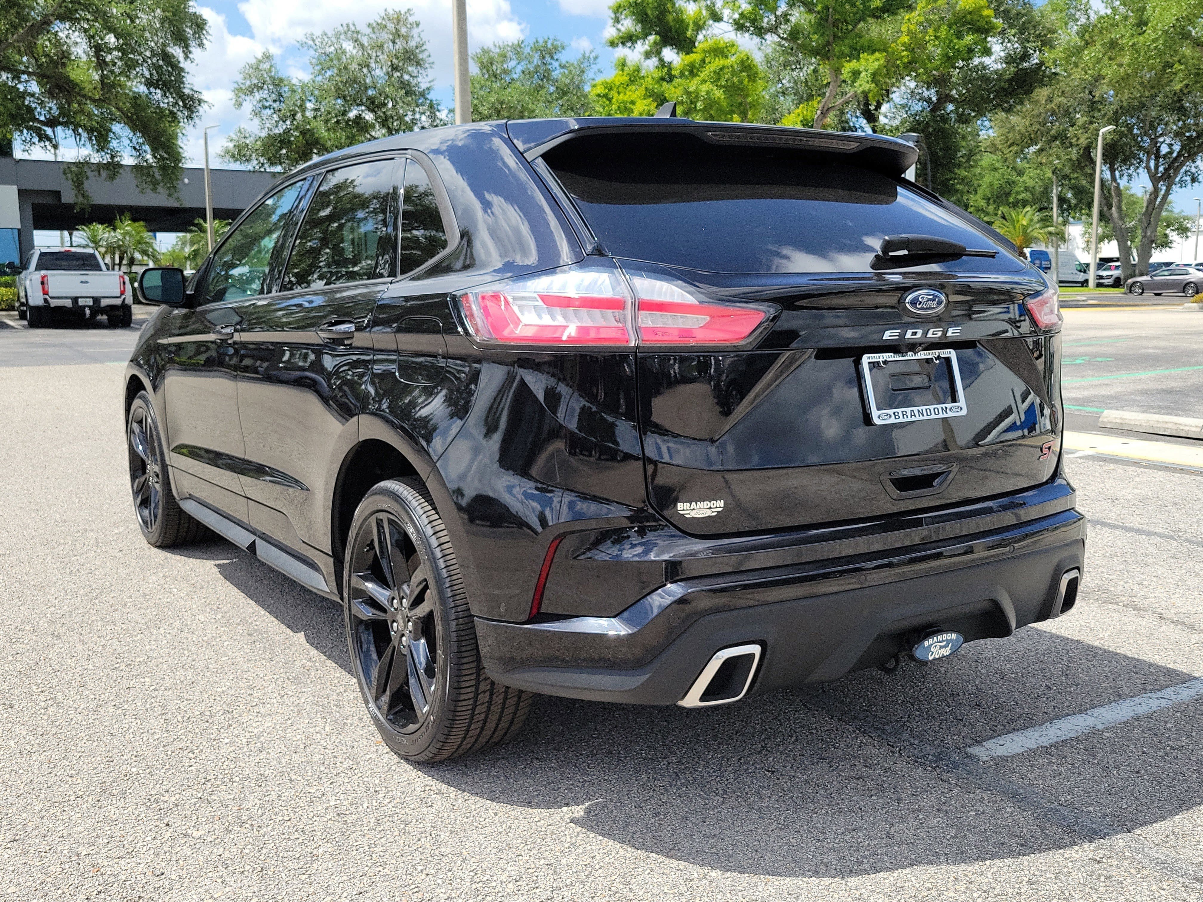Certified 2022 Ford Edge ST w/ Equipment Group 401A AWD/4WD image 7