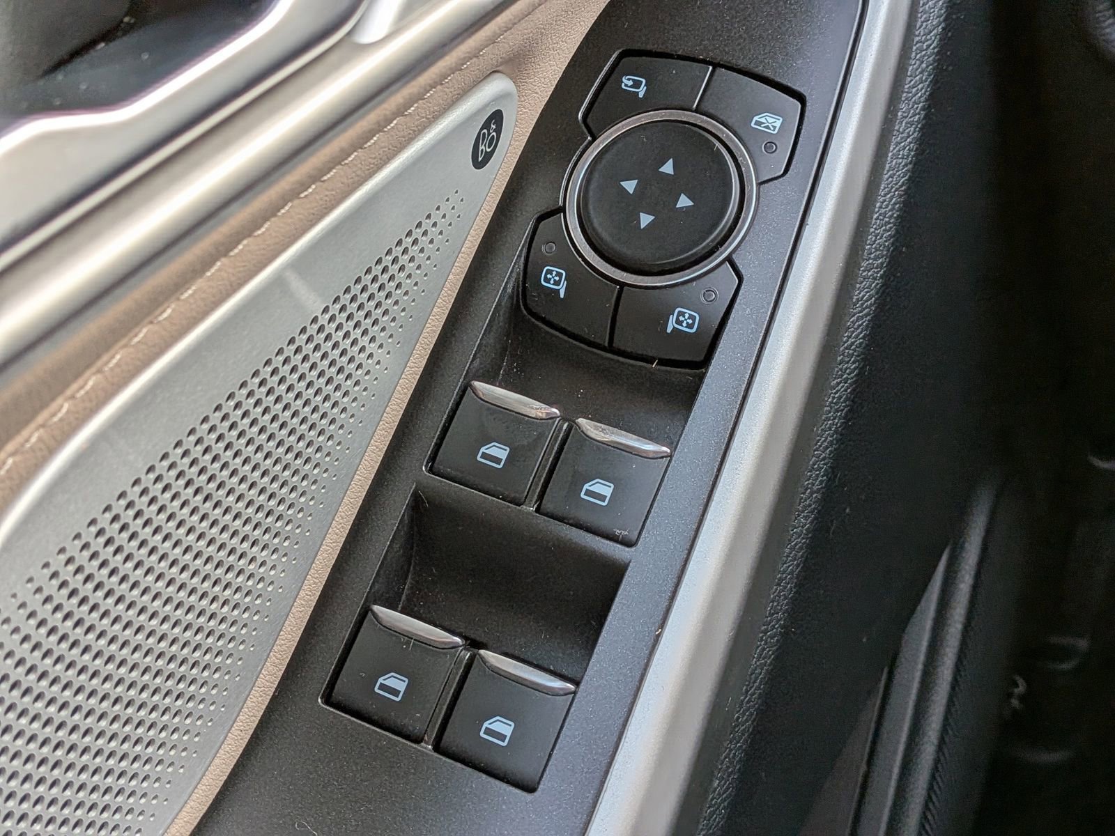 Certified 2023 Ford Explorer Limited w/ Limited Technology Package image 29