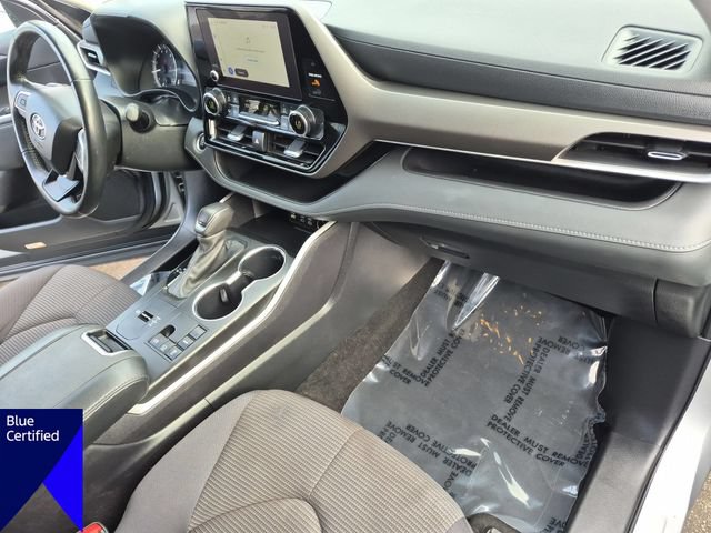 Used 2024 Toyota Highlander LE FWD image 37