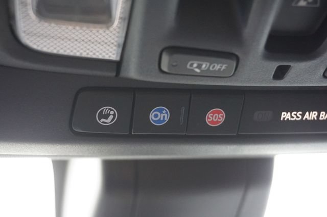 Used 2020 GMC Sierra 2500 AT4 w/ AT4 Premium Package AWD/4WD image 42
