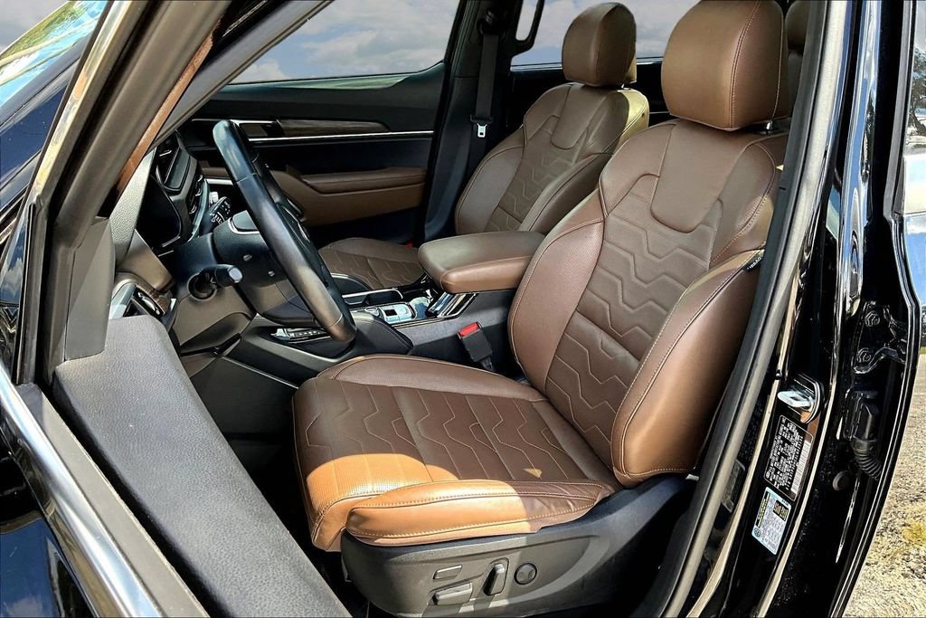 Used 2020 Kia Telluride SX w/ SX Prestige Package AWD/4WD image 23