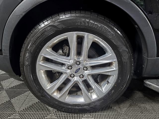 Certified 2017 Ford Explorer XLT w/ Equipment Group 202A FWD image 7