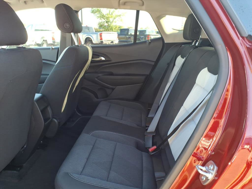 Used 2025 Chevrolet Trax LS image 12