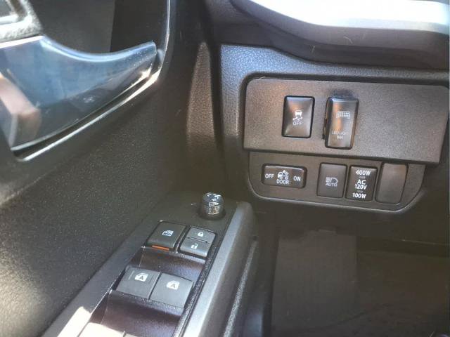 Used 2023 Toyota Tacoma TRD Sport AWD/4WD image 28