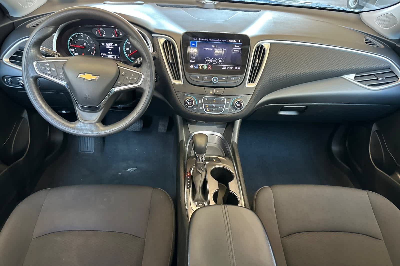 Used 2024 Chevrolet Malibu LT FWD image 3