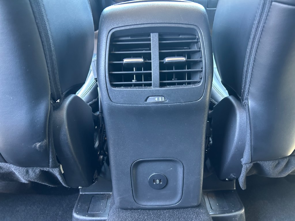 Certified 2025 Ford Escape Platinum AWD/4WD image 25