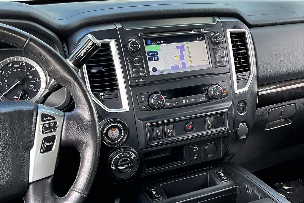 Used 2018 Nissan Titan SV w/ SV Convenience Package image 6