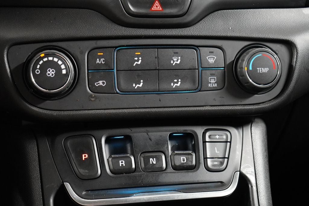 Used 2020 GMC Terrain SLE FWD image 20
