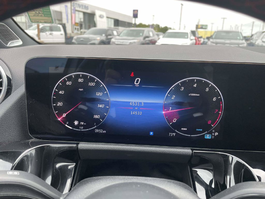 Used 2025 Mercedes-Benz GLA 250 image 30