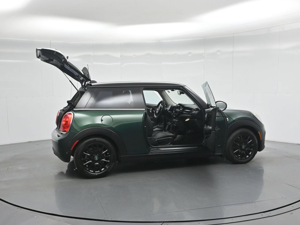 Used 2019 MINI Cooper 2-Door Hardtop image 5