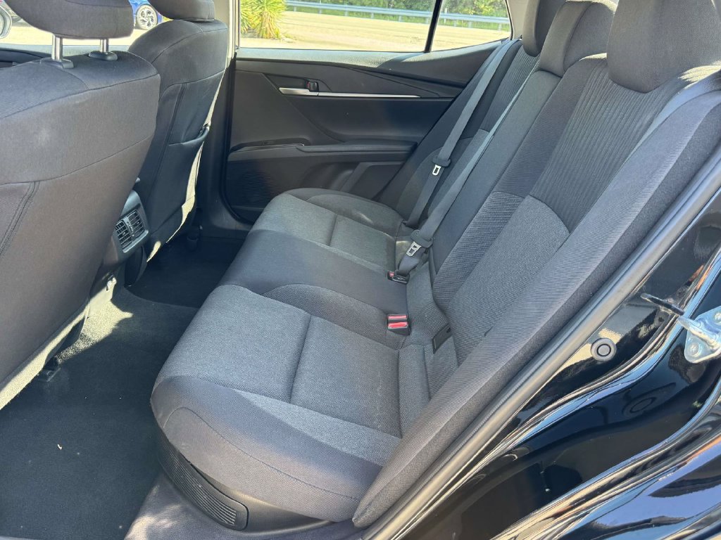 Used 2025 Toyota Camry LE FWD image 18