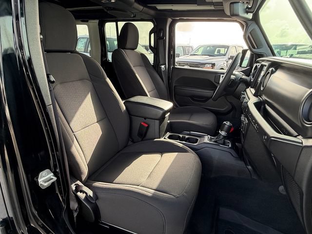 Used 2023 Jeep Wrangler Unlimited Sport w/ Sun And Sound Package AWD/4WD image 17
