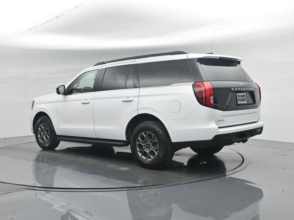 Certified 2025 Ford Expedition Active AWD/4WD image 7