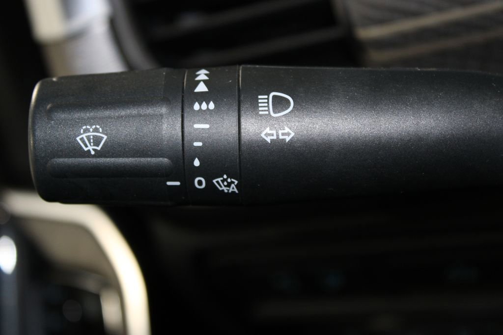 Certified 2022 Ford F150 Platinum w/ Equipment Group 701A High image 46