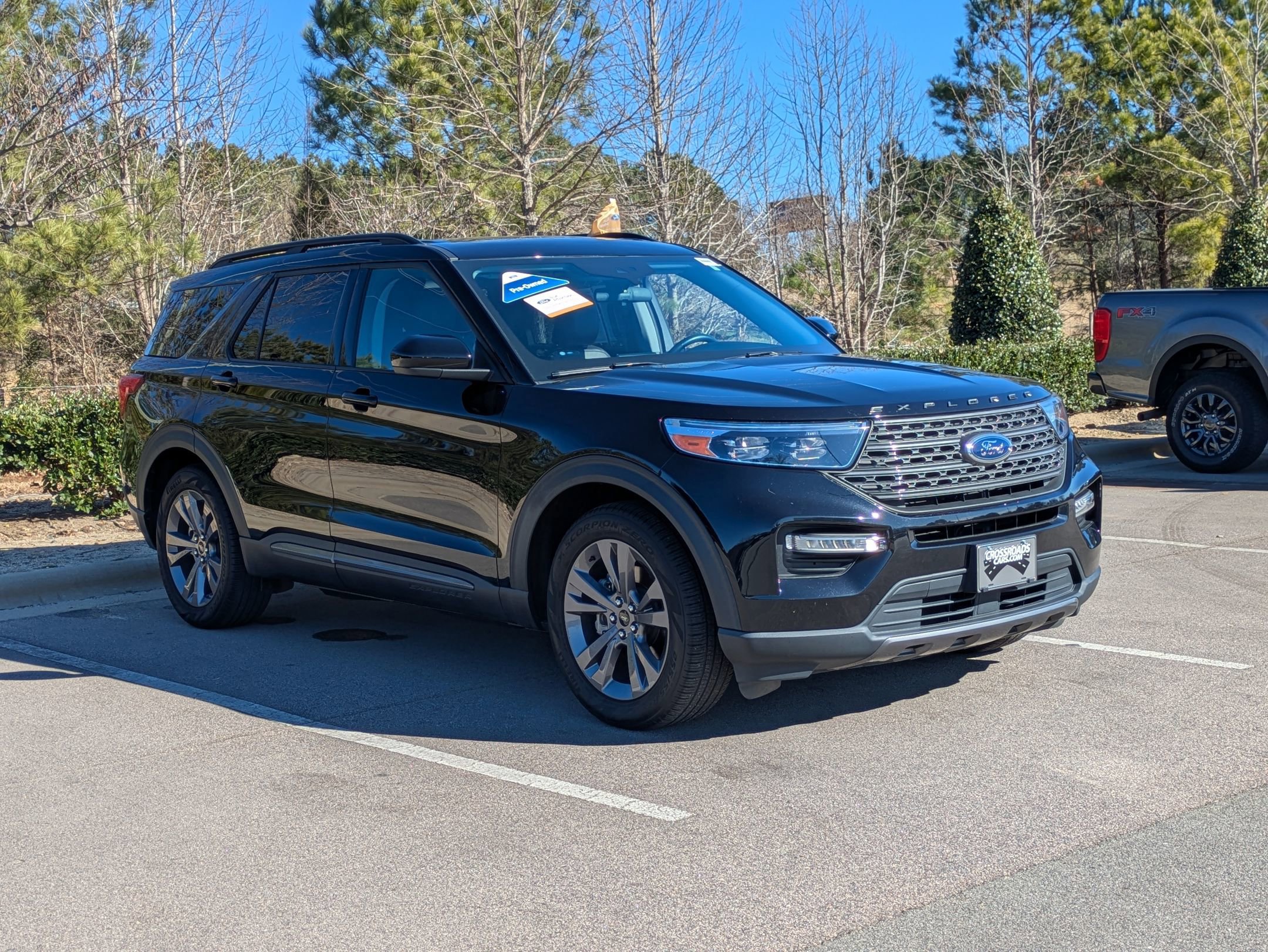 Certified 2022 Ford Explorer XLT w/ Equipment Group 202A image 8