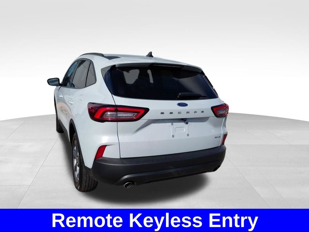 Certified 2025 Ford Escape ST-Line image 14