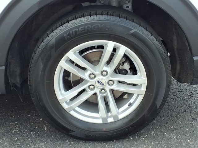 Certified 2023 Ford Explorer XLT w/ Equipment Group 202A AWD/4WD image 8