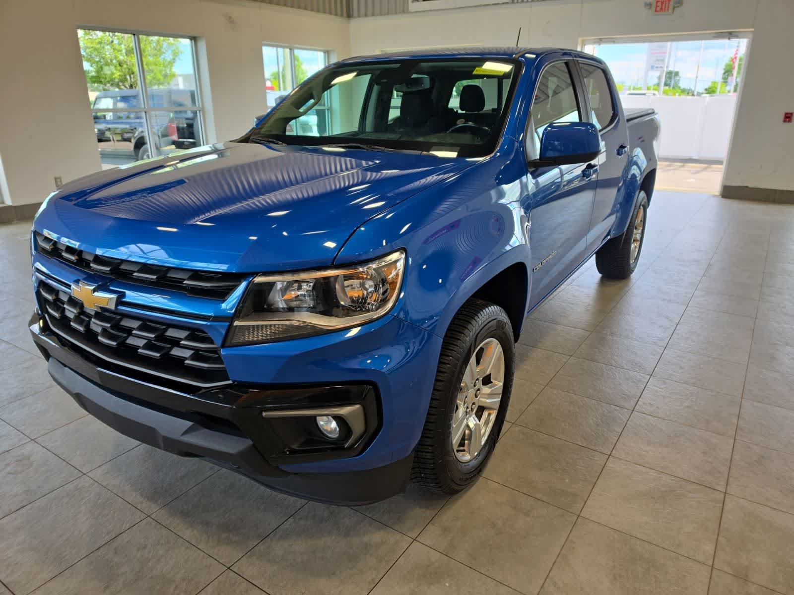 Used 2022 Chevrolet Colorado LT w/ Safety Package AWD/4WD video 2