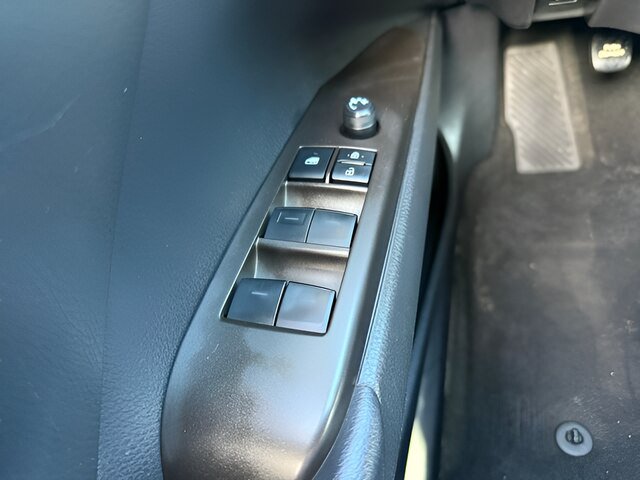 Used 2023 Toyota Camry SE FWD image 15