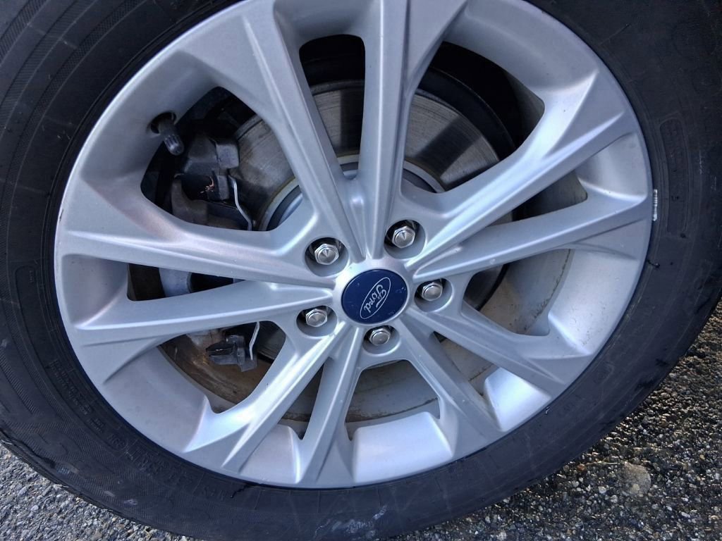 Certified 2019 Ford Escape SE image 24