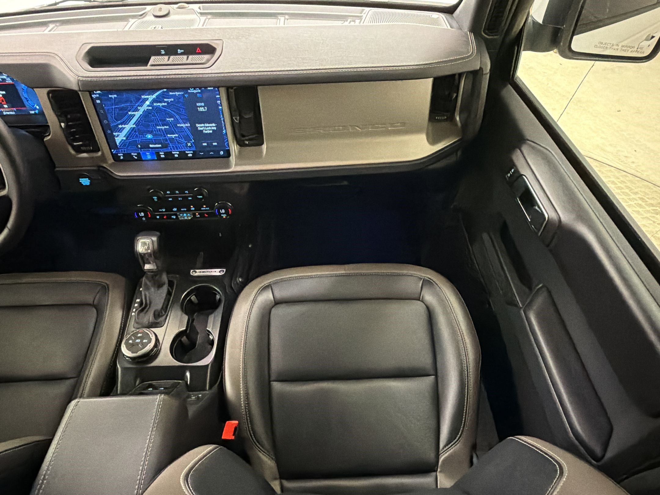 Certified 2025 Ford Bronco Outer Banks AWD/4WD image 30