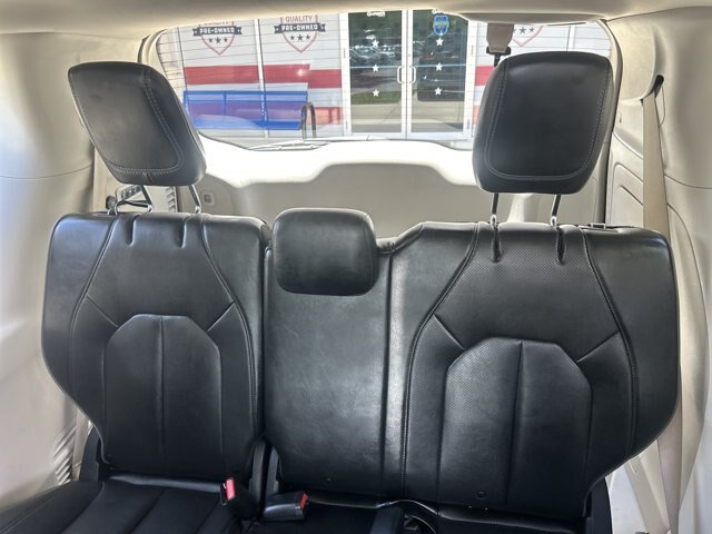 Used 2020 Chrysler Pacifica Limited w/ Advanced Safetytec Group FWD image 21