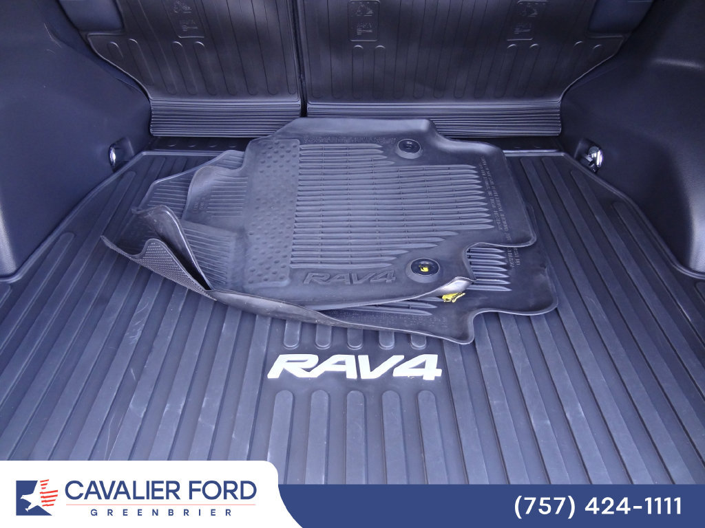 Used 2025 Toyota RAV4 XLE w/ Convenience Package AWD/4WD image 9