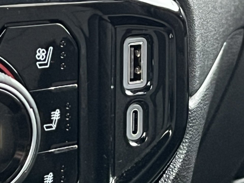 Used 2024 Chevrolet Silverado 2500 ZR2 w/ ZR2 Bison Edition image 39