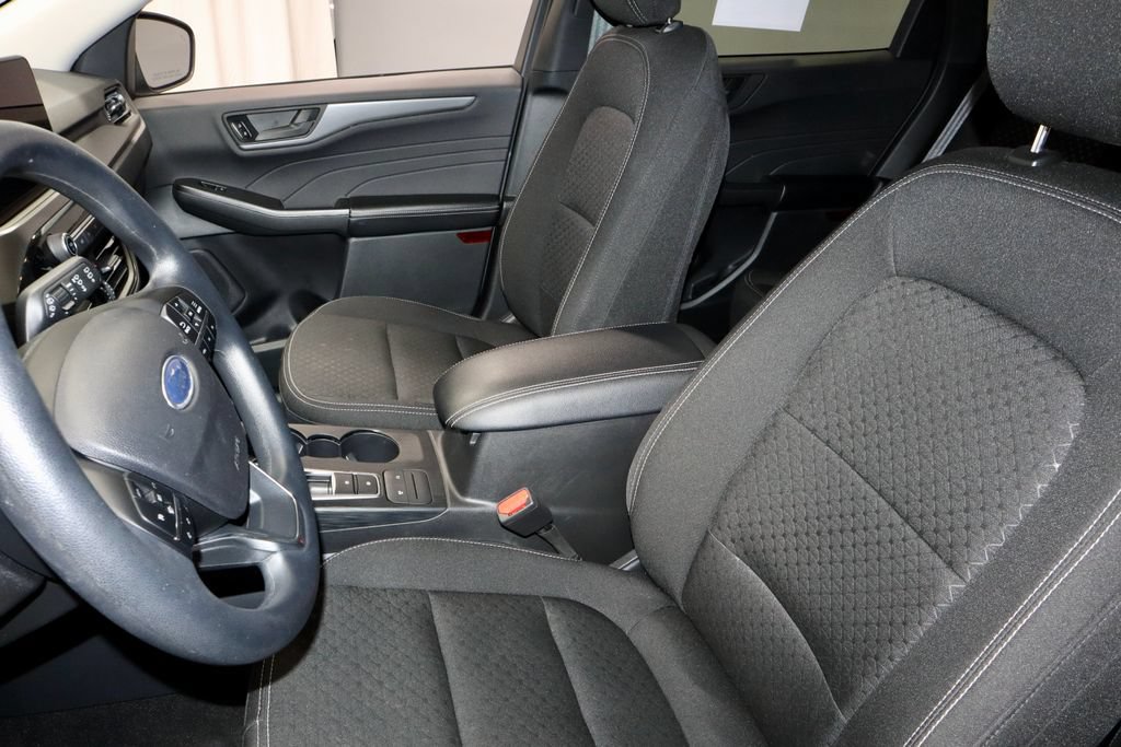 Certified 2025 Ford Escape Active AWD/4WD image 23
