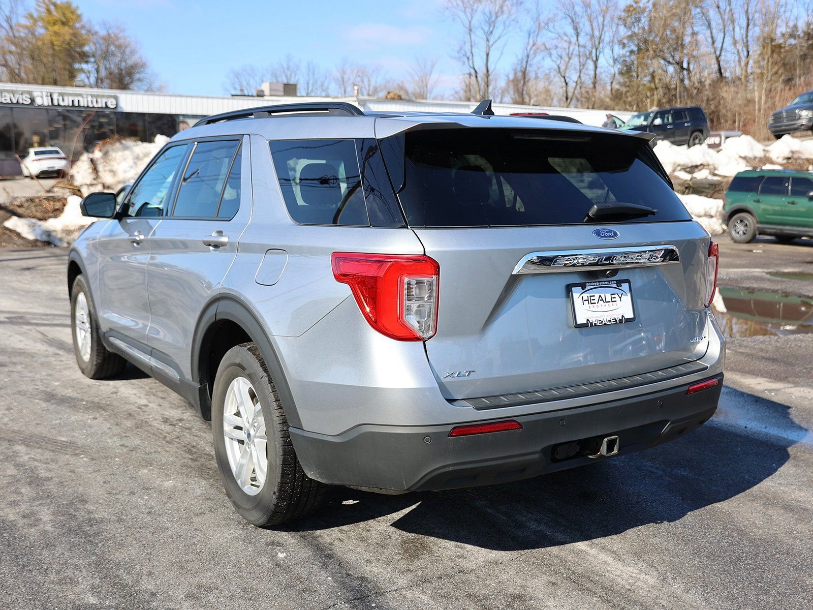 Certified 2022 Ford Explorer XLT w/ Class IV Trailer Tow Package image 5