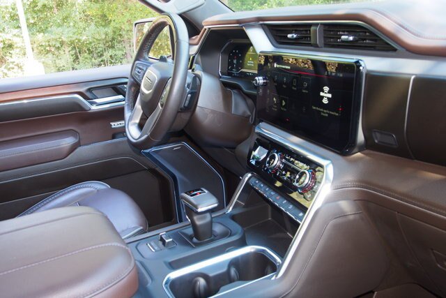 Used 2024 GMC Sierra 1500 Denali AWD/4WD image 12