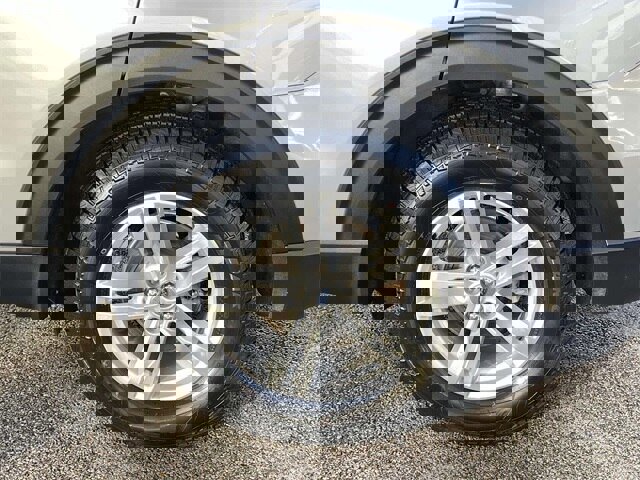 Certified 2022 Ford Explorer XLT w/ Equipment Group 202A image 12