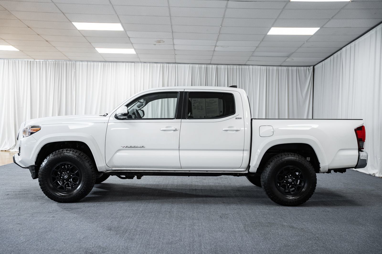 Used 2020 Toyota Tacoma SR5 image 5