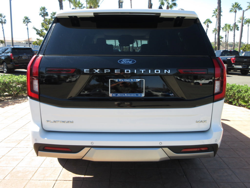 Certified 2025 Ford Expedition Max Platinum AWD/4WD image 3