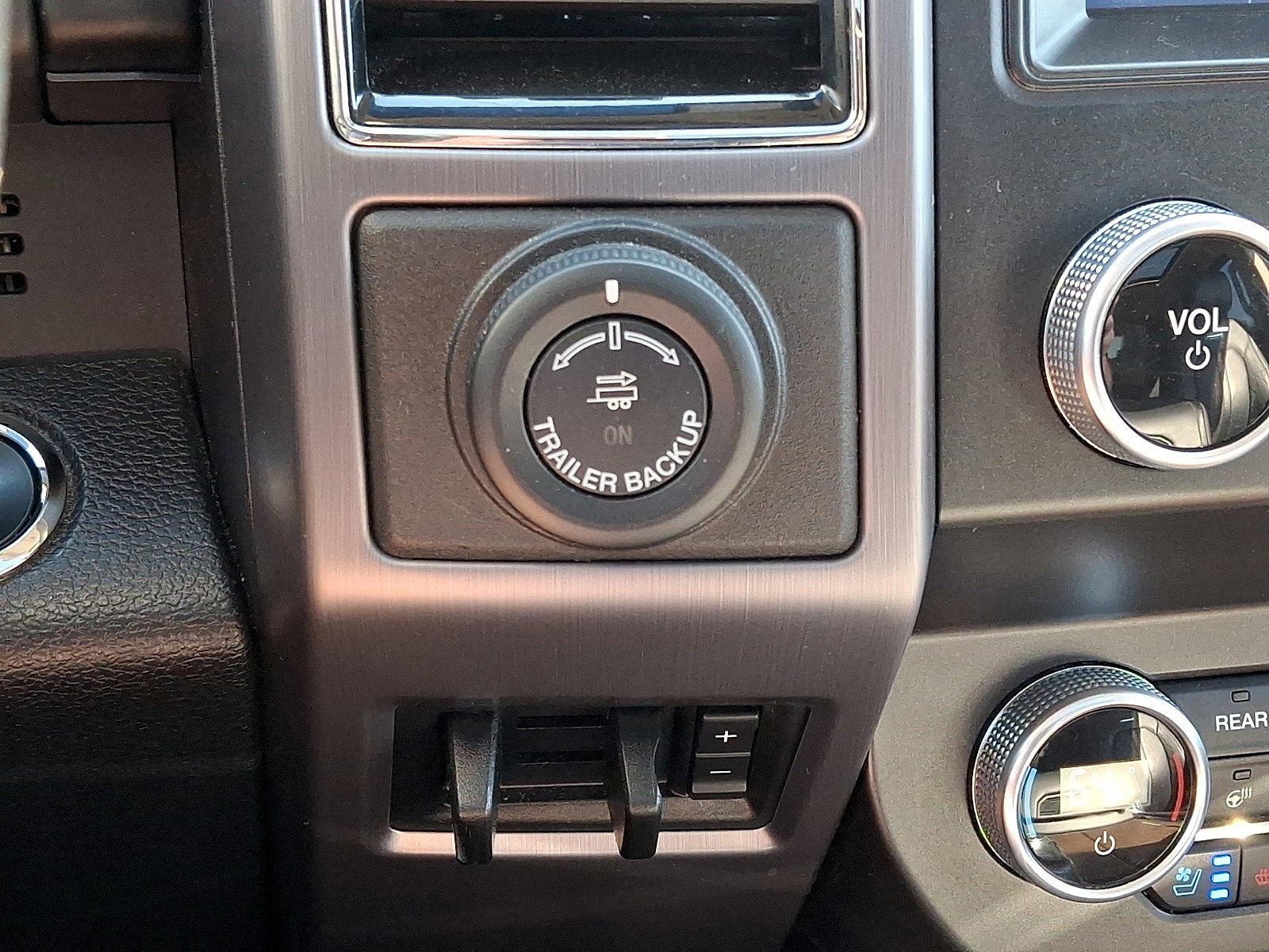 Certified 2021 Ford Expedition Platinum AWD/4WD image 24