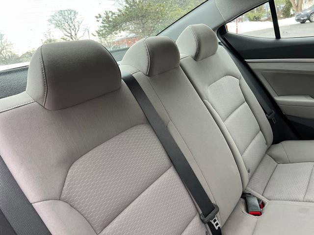 Used 2019 Hyundai Elantra SEL image 31