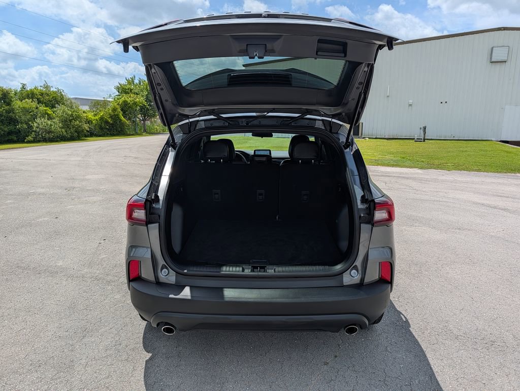 Certified 2025 Ford Escape ST-Line FWD image 27