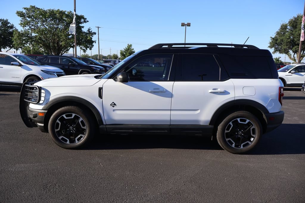 Certified 2022 Ford Bronco Sport Outer Banks w/ Tech Package AWD/4WD image 2