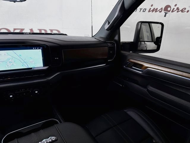 Used 2024 Chevrolet Silverado 2500 High Country w/ High Country Premium Package AWD/4WD image 29