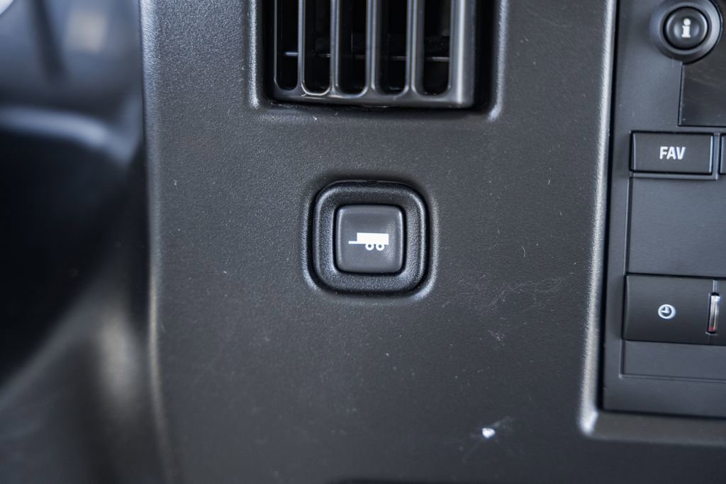 Used 2023 GMC Savana 2500 image 30