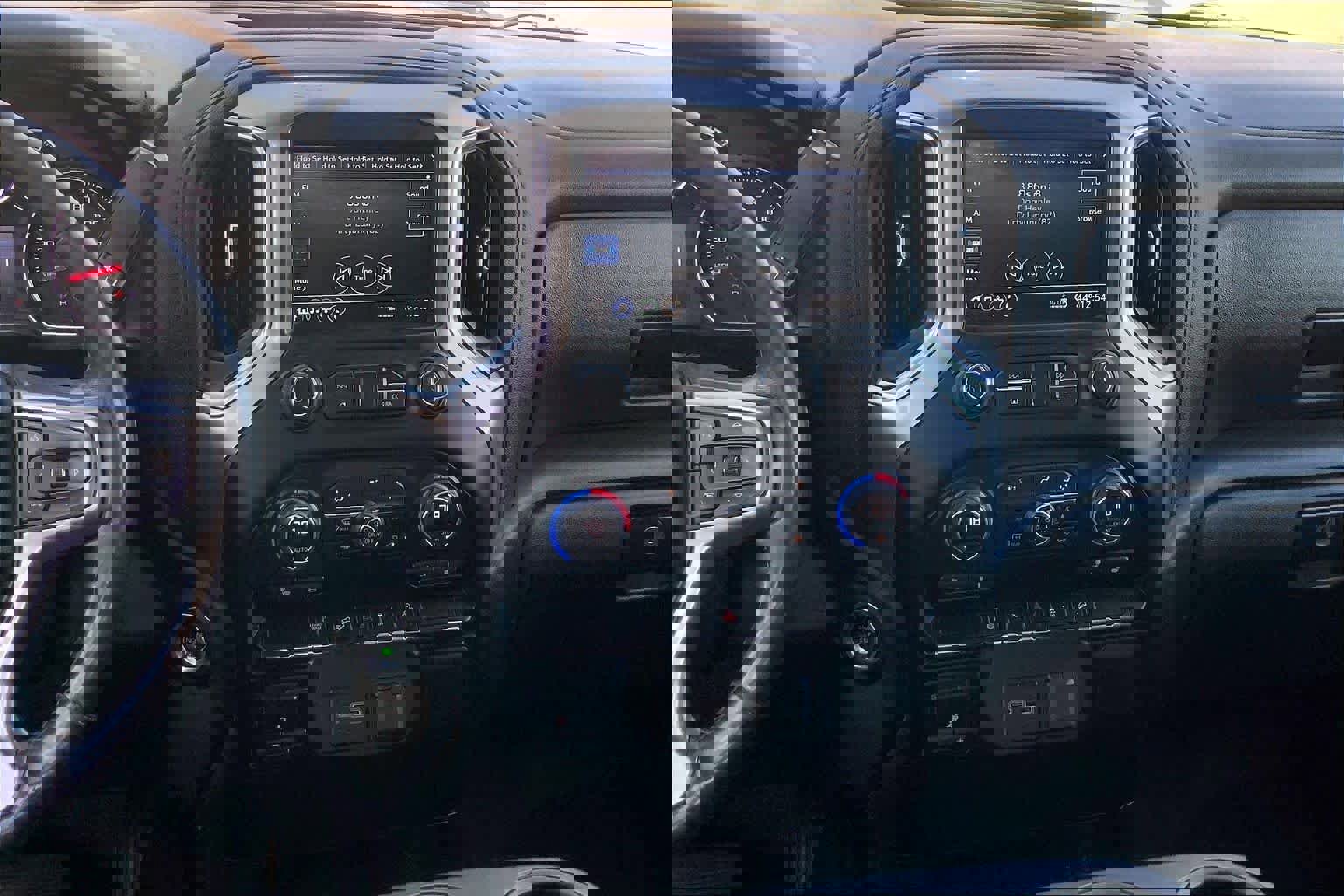 Used 2022 Chevrolet Silverado 2500 LT w/ Convenience Package image 6