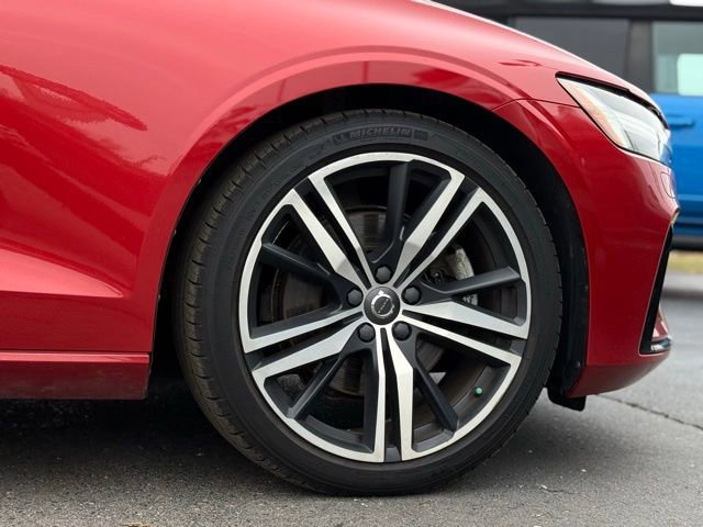 Used 2019 Volvo S60 T5 R-Design image 41