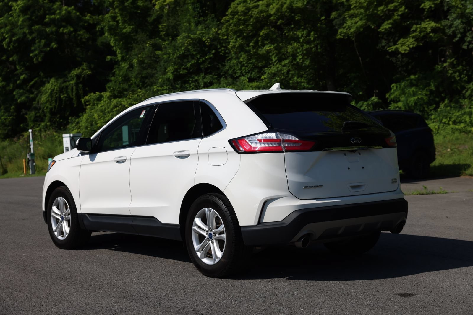 Certified 2020 Ford Edge SEL w/ Convenience Package AWD/4WD image 3