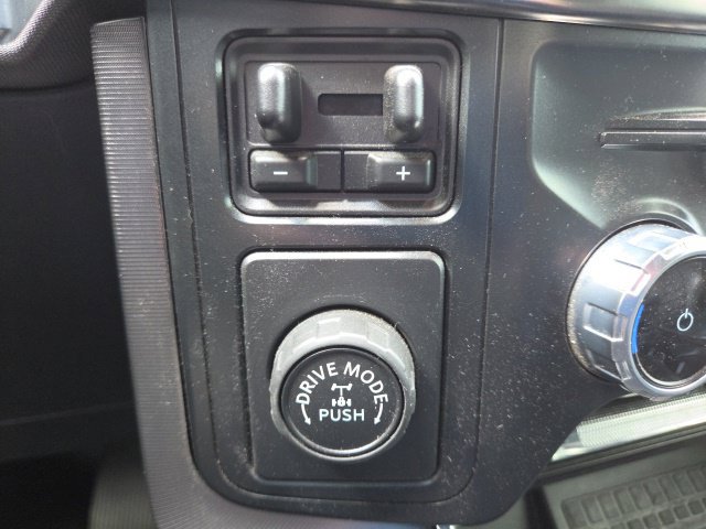 Certified 2022 Ford F150 Platinum w/ Equipment Group 701A High RWD image 31